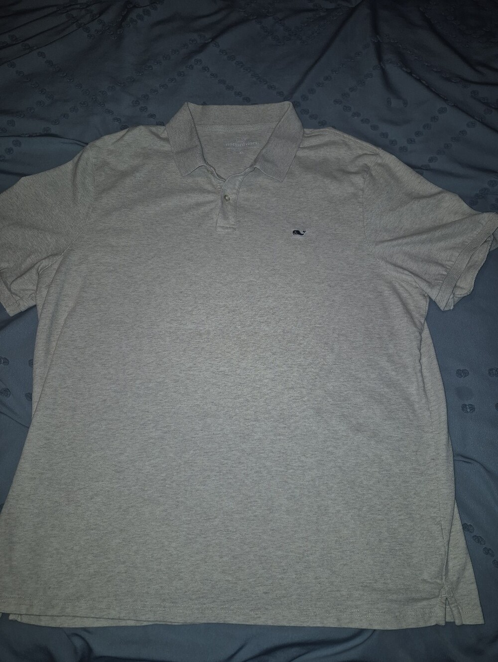 Vineyard Vines Men's Light Gray Polo Shirt with Subtle Logo